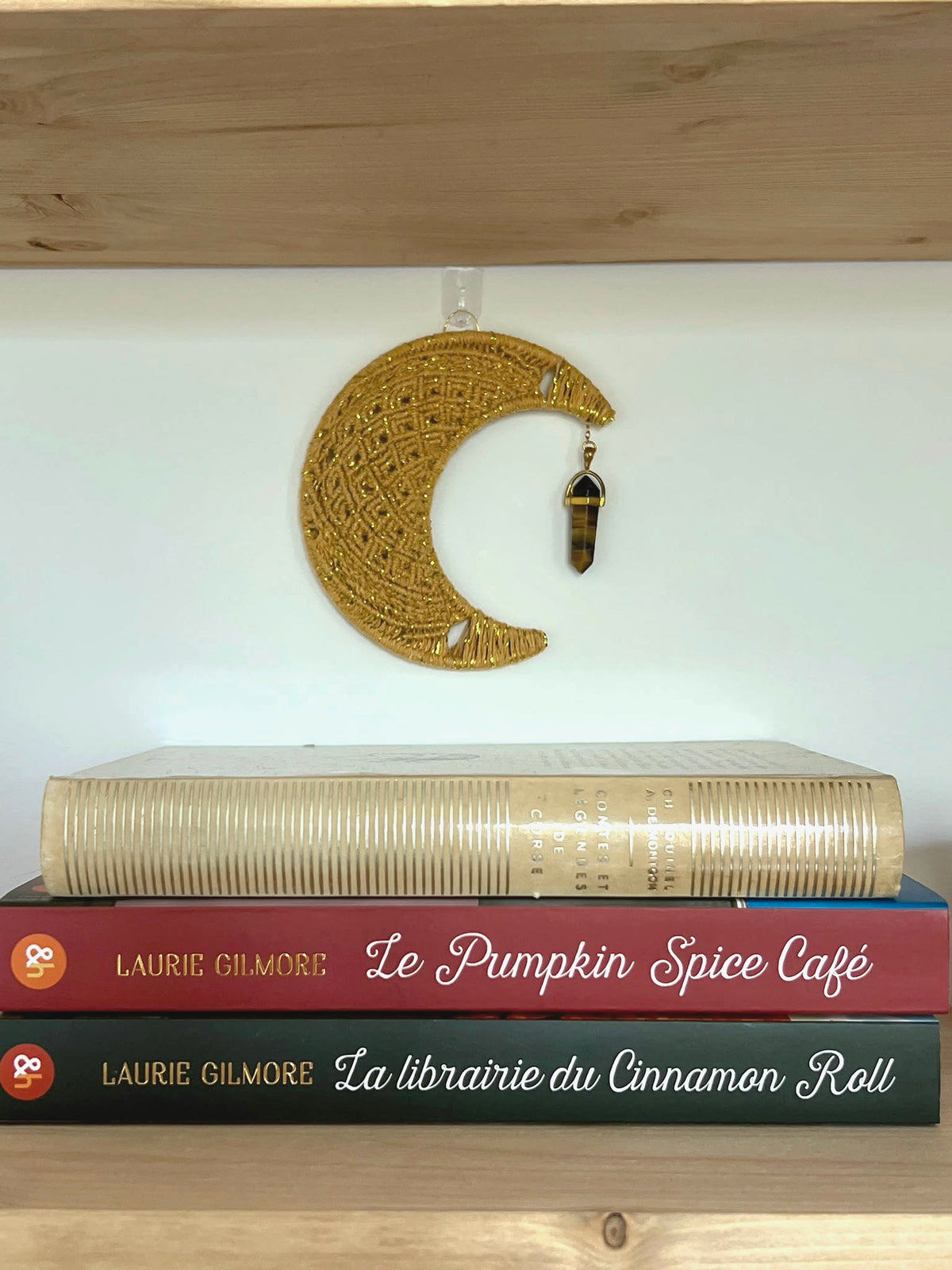 Lune jaune décorative - Oeil de  tigre